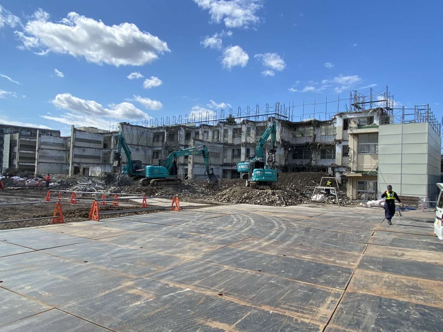 東京都中野区 小学校解体工事